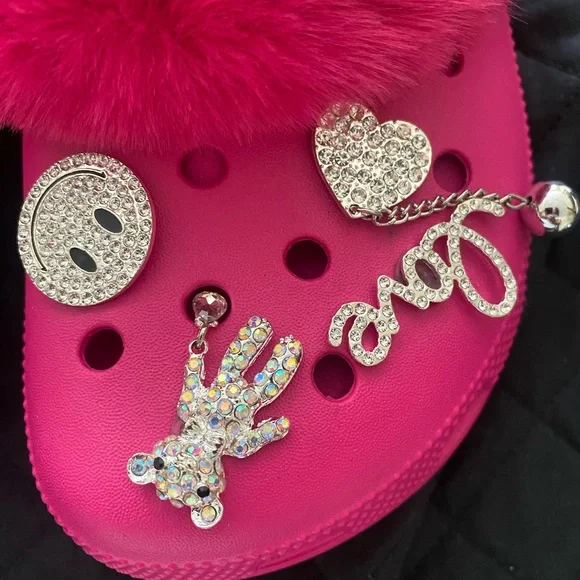 CROCS Pink Fuzzy Mules for Cozy Comfort - Picture 5 of 9